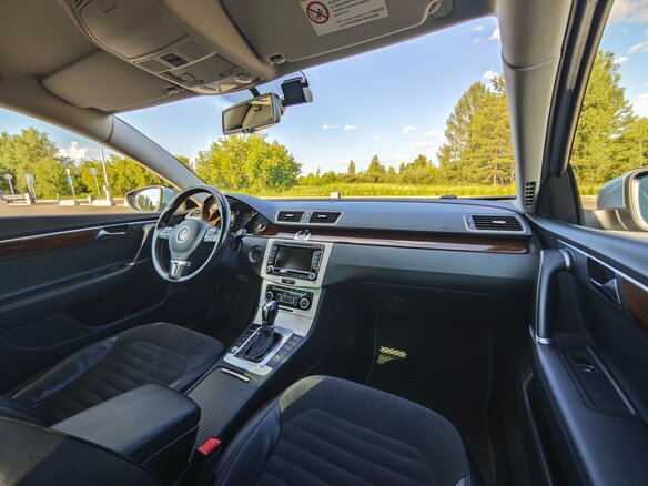 2011 Volkswagen Passat B7, серый, 1400000 рублей - вид 9