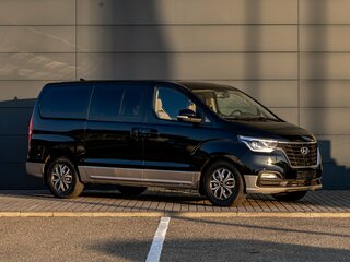 2018 Hyundai H-1 II Рестайлинг 2, чёрный, 2995000 рублей, вид 3