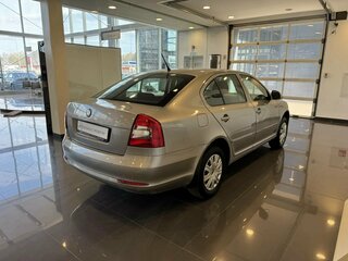 2011 Skoda Octavia II (A5) Рестайлинг, серый, 899000 рублей, вид 4