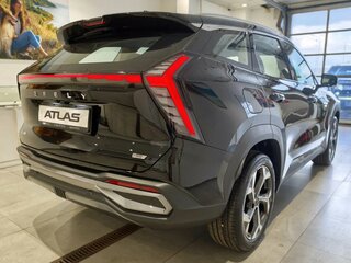 2026 Geely Atlas II, чёрный, 3909990 рублей, вид 2