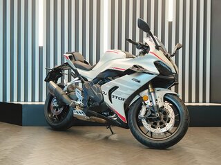 QJMotor SRK 800 RR