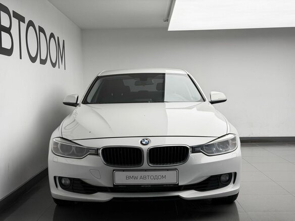 2013 BMW 3 серии 320i VI (F3x), белый, 1478000 рублей - вид 2
