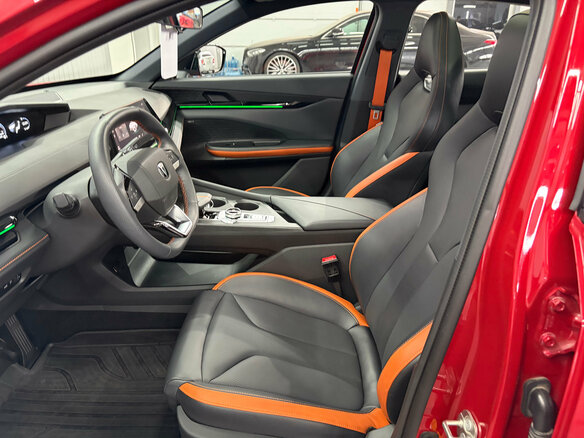 2024 Changan UNI-V I, красный, 2350000 рублей - вид 12