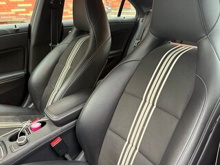 2017 Mercedes-Benz CLA 200 I (C117, X117) Рестайлинг, белый, 2300000 рублей, вид 5
