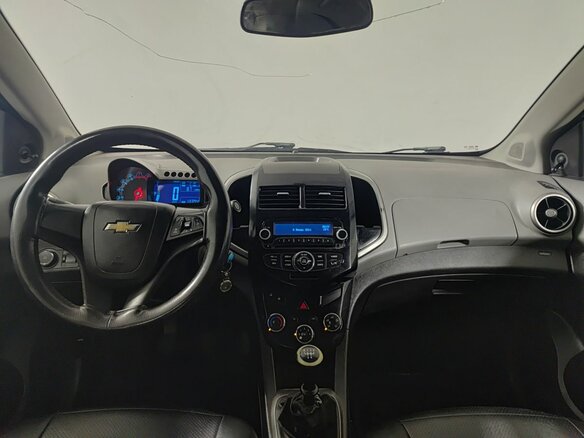 2013 Chevrolet Aveo II, чёрный, 455000 рублей - вид 13