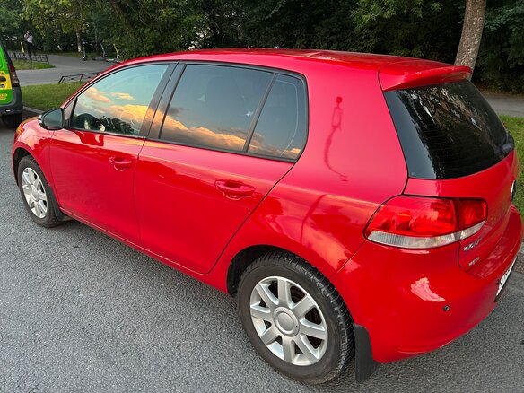 2009 Volkswagen Golf VI, красный, 730000 рублей - вид 11