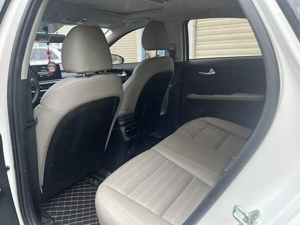 2021 Kia K3 II (China Market), белый - вид 8