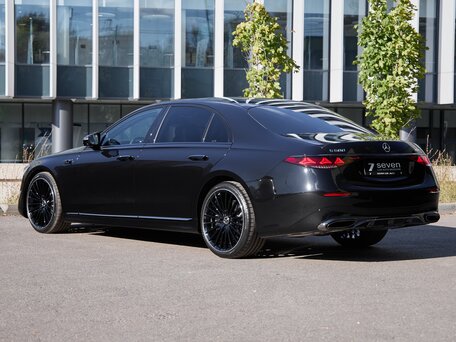 2026 Mercedes-Benz S-Класс 580 Long 4MATIC VII (W223) Рестайлинг, чёрный, 29800000 рублей, вид 4