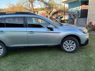 2018 Subaru Outback V Рестайлинг, серебристый, 1669000 рублей, вид 2