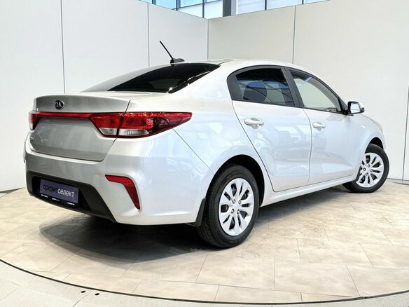 2017 Kia Rio IV, серебристый, 1299000 рублей - вид 5