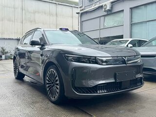 2025 Voyah Free+ I Рестайлинг 2, серебристый, 6275111 рублей, вид 2
