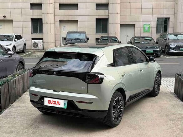 2025 Arcfox T1 42.3 kWh, серый, 1500000 рублей - вид 2