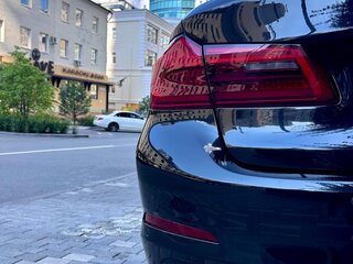 2017 BMW 5 серии 520d VII (G30/G31/G38), чёрный, 3450000 рублей, вид 5