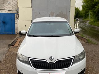 2014 Skoda Rapid I, белый, 800000 рублей, вид 2