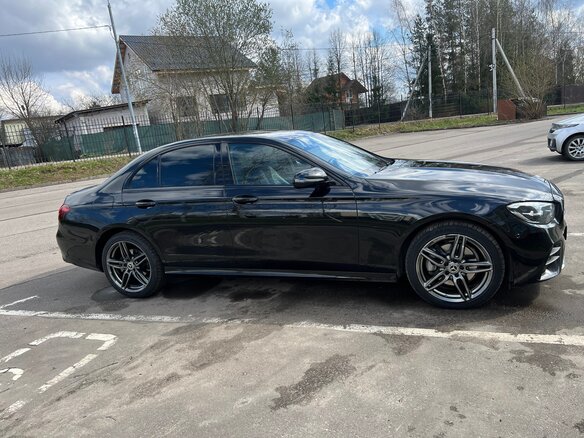 2020 Mercedes-Benz E-Класс 220 d V (W213, S213, C238) Рестайлинг, чёрный, 4100000 рублей - вид 4
