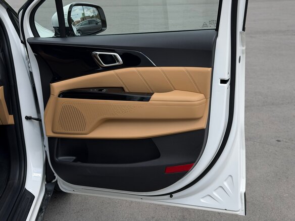 2021 Kia Carnival IV, белый, 4300000 рублей - вид 33