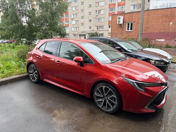 2018 Toyota Corolla XII (E210), красный