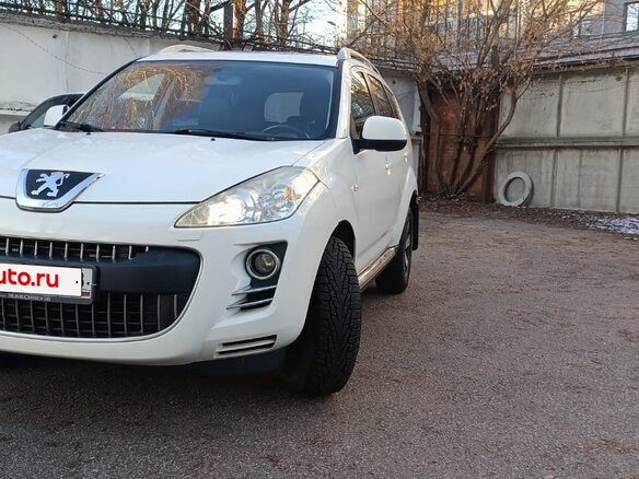 2008 Peugeot 4007, белый, 690000 рублей - вид 1