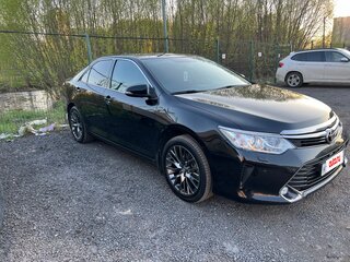 2017 Toyota Camry VII (XV50) Рестайлинг 2, чёрный, 2450000 рублей, вид 4