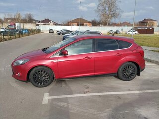 2012 Ford Focus III, красный, 600000 рублей, вид 3