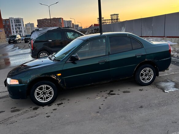 1997 Mitsubishi Lancer VII, зелёный - вид 6