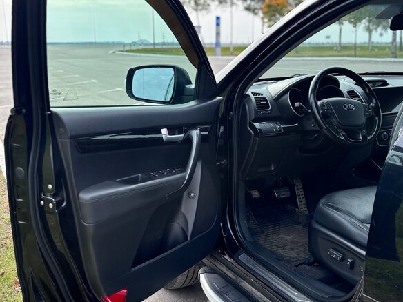 2014 Kia Sorento II Рестайлинг, чёрный, 1750000 рублей - вид 7