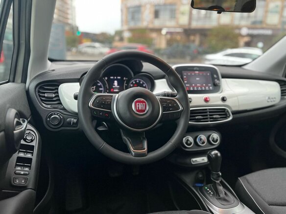 2019 Fiat 500X I Рестайлинг, белый, 1808000 рублей - вид 9