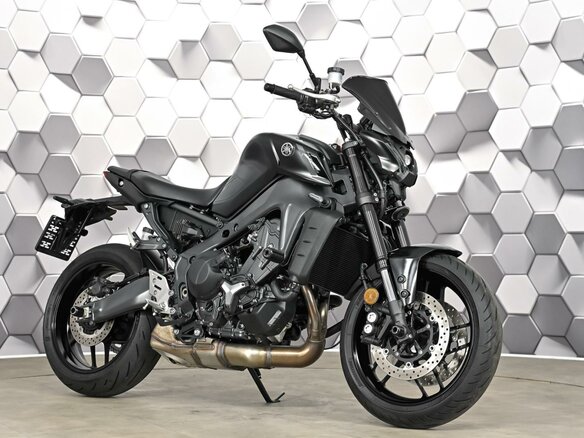 2023 Yamaha MT-09 (FZ-09), чёрный, 1099000 рублей