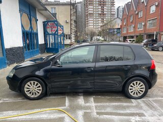 2004 Volkswagen Golf V, чёрный, 390000 рублей, вид 5