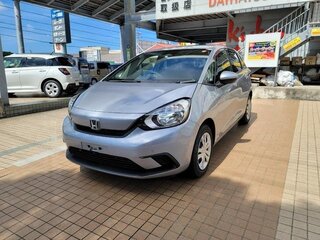 2022 Honda Fit IV, серебристый, 950000 рублей, вид 2