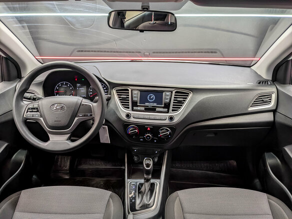 2022 Hyundai Solaris II Рестайлинг, белый, 1525000 рублей - вид 13