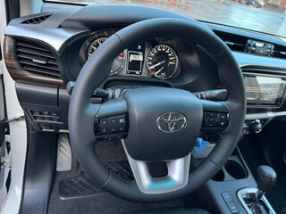 2024 Toyota Hilux VIII Рестайлинг 2, белый, 6999999 рублей, вид 4