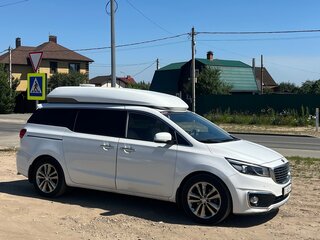 2017 Kia Carnival III, белый, 2000000 рублей, вид 3