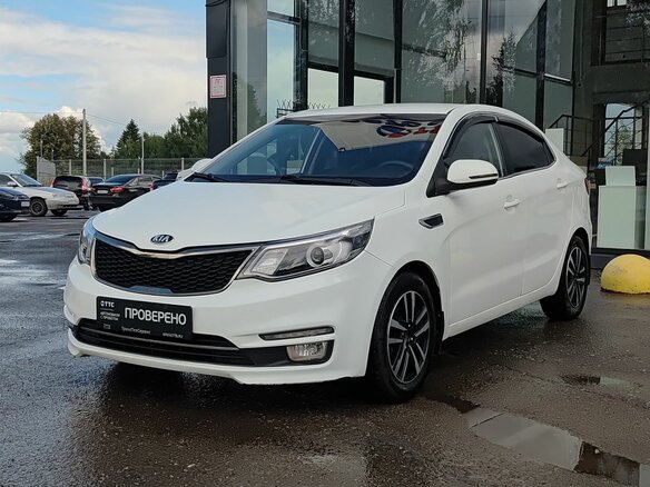 2015 Kia Rio III Рестайлинг, белый