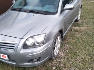 2007 Toyota Avensis II Рестайлинг, серебристый, 870000 рублей, вид 1