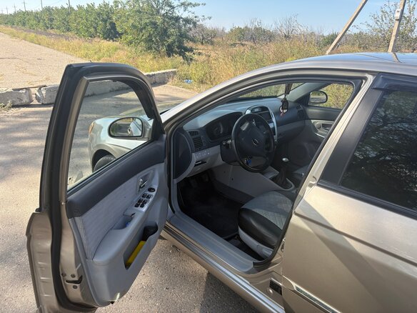 2007 Kia Cerato I, золотистый - вид 9
