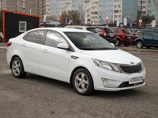 2012 Kia Rio III, белый, 859000 рублей, вид 4
