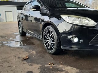 2012 Ford Focus III, чёрный, 799000 рублей, вид 4