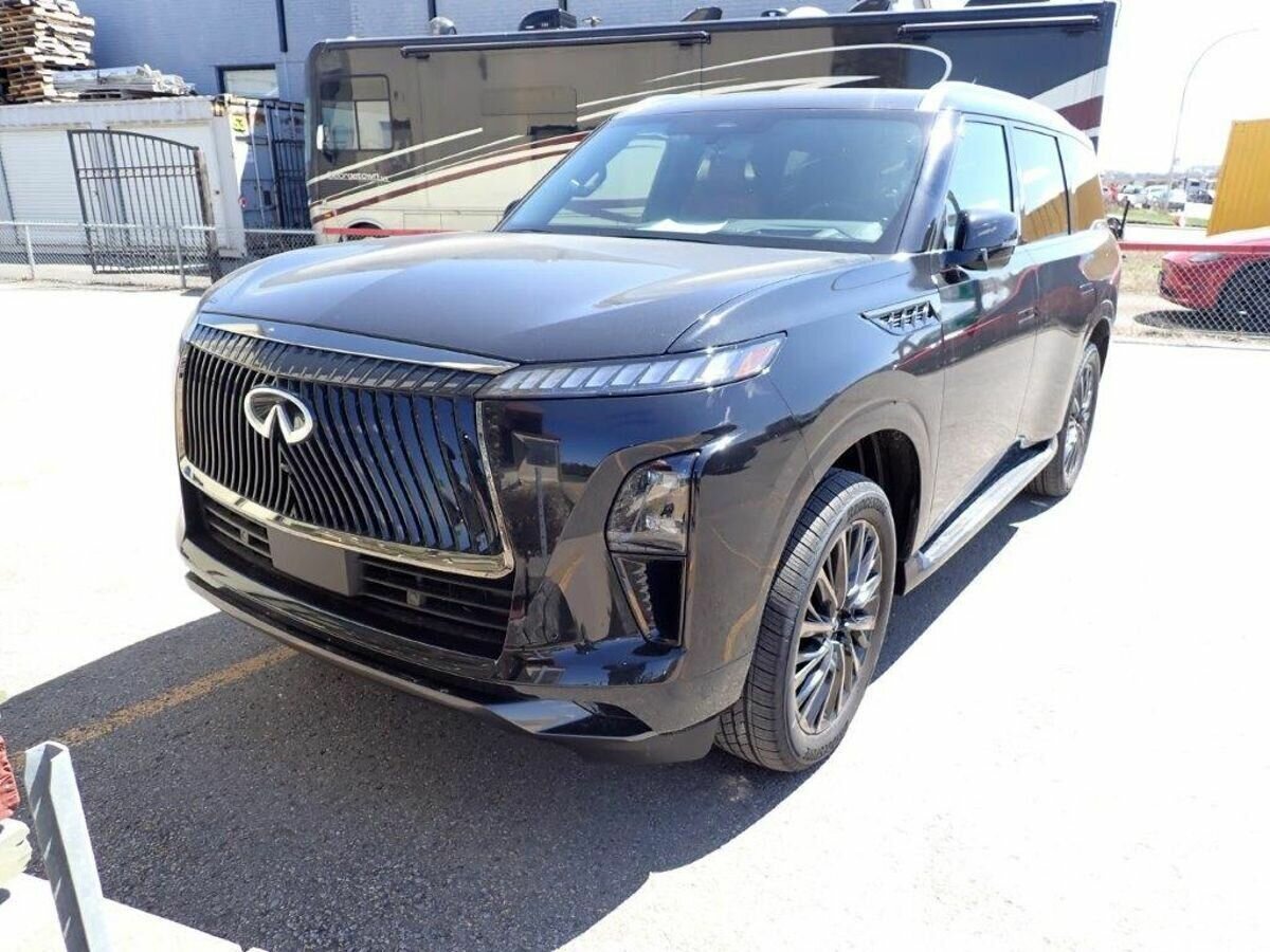Открыть фотографии: Infiniti QX80 II