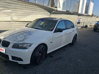 2011 BMW 3 серии 320i V (E90/E91/E92/E93) Рестайлинг, белый, 1520000 рублей, вид 2