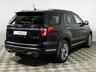 2019 Ford Explorer V Рестайлинг 2, чёрный, 2599777 рублей, вид 5