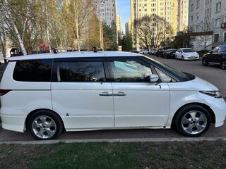 2004 Honda Elysion I, белый, 950000 рублей, вид 4