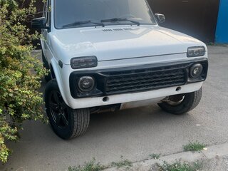 2002 Lada (ВАЗ) 2121 (4x4) I Рестайлинг, белый, 370000 рублей, вид 1