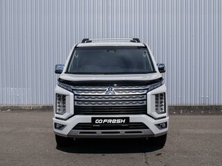 2019 Mitsubishi Delica D:5 I Рестайлинг, белый, 3749000 рублей, вид 3