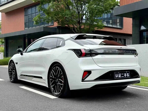 2025 Zeekr 001 103 kWh I Рестайлинг 2, белый - вид 3