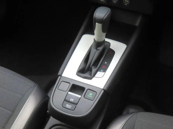 2023 Honda Fit Crosstar IV Рестайлинг, пурпурный, 1110000 рублей - вид 17