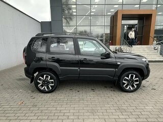 2026 Lada (ВАЗ) Niva Travel I Рестайлинг, чёрный, 1784000 рублей, вид 4