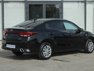2020 Kia Rio IV, чёрный, 1740000 рублей, вид 5