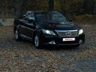 2014 Toyota Camry VII (XV50), чёрный, 1390000 рублей, вид 3