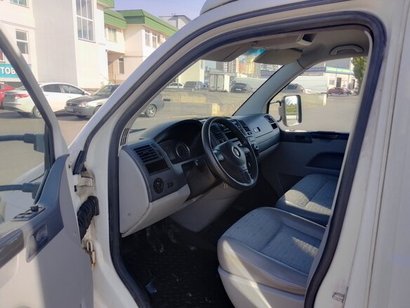 2012 Volkswagen Transporter, белый, 950000 рублей - вид 6